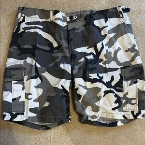 Men's Camouflage Cargo Shorts